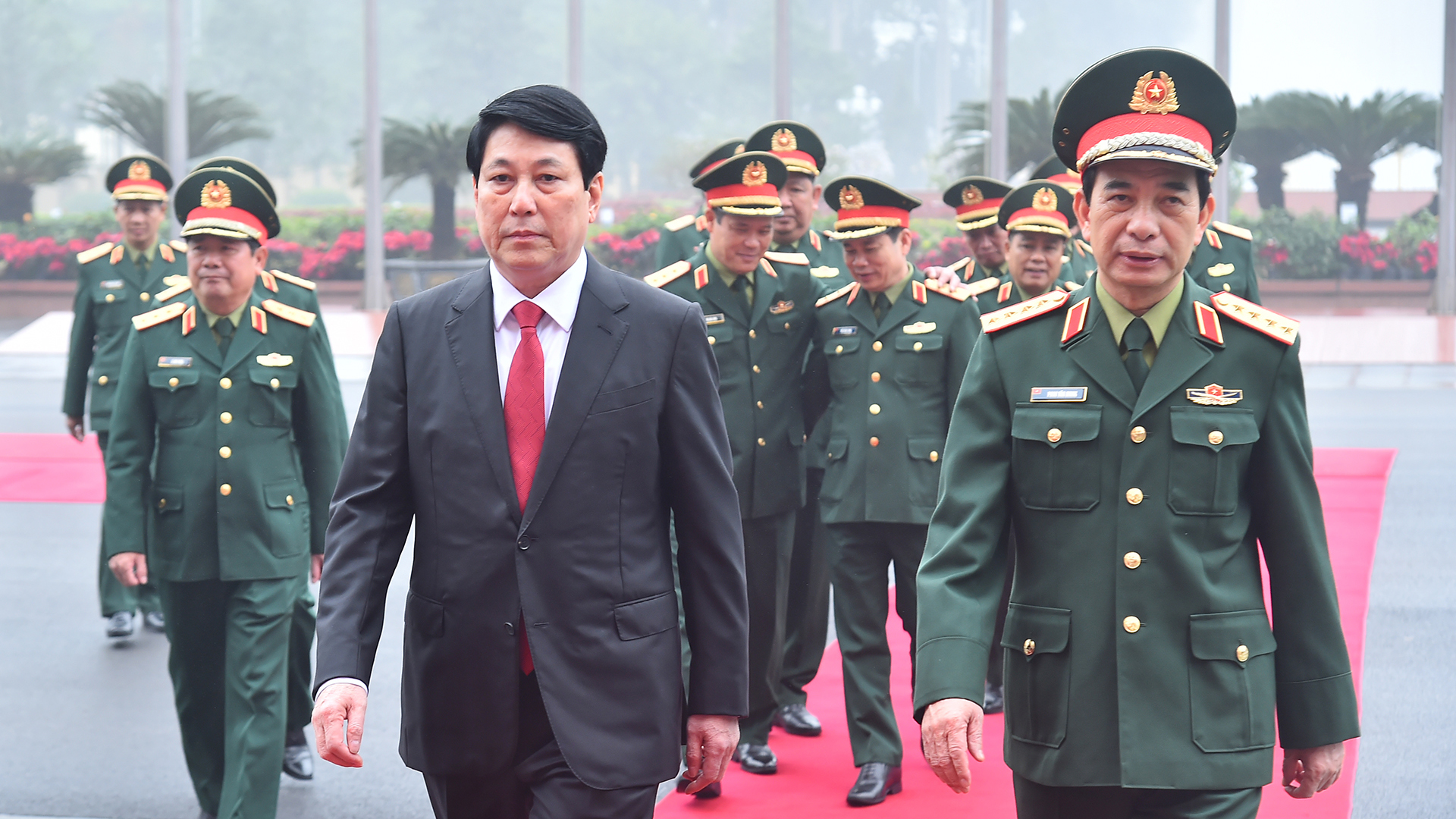 [Foto] Presidente vietnamita sostiene reunión de trabajo con Ministerio de Defensa 