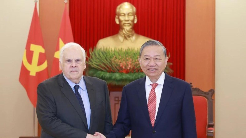 [Foto] Líder partidista vietnamita recibe al fundador y presidente ejecutivo de corporación FedEx