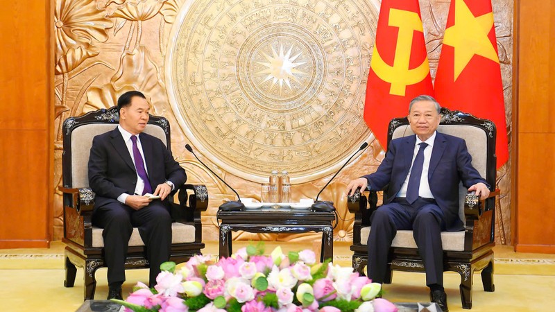 [Foto] Líder partidista vietnamita recibe al jefe de la Oficina del Comité Central del Partido Popular Revolucionario de Laos