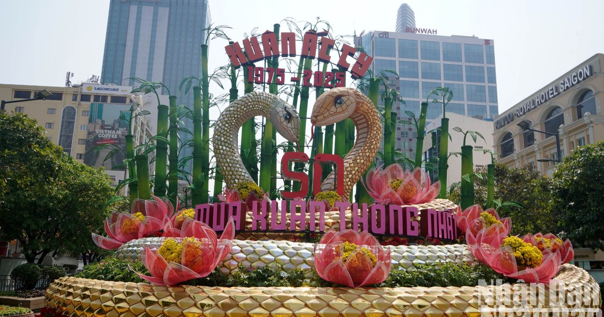 [Foto] Colorida calle de flores de Nguyen Hue antes de la inauguración