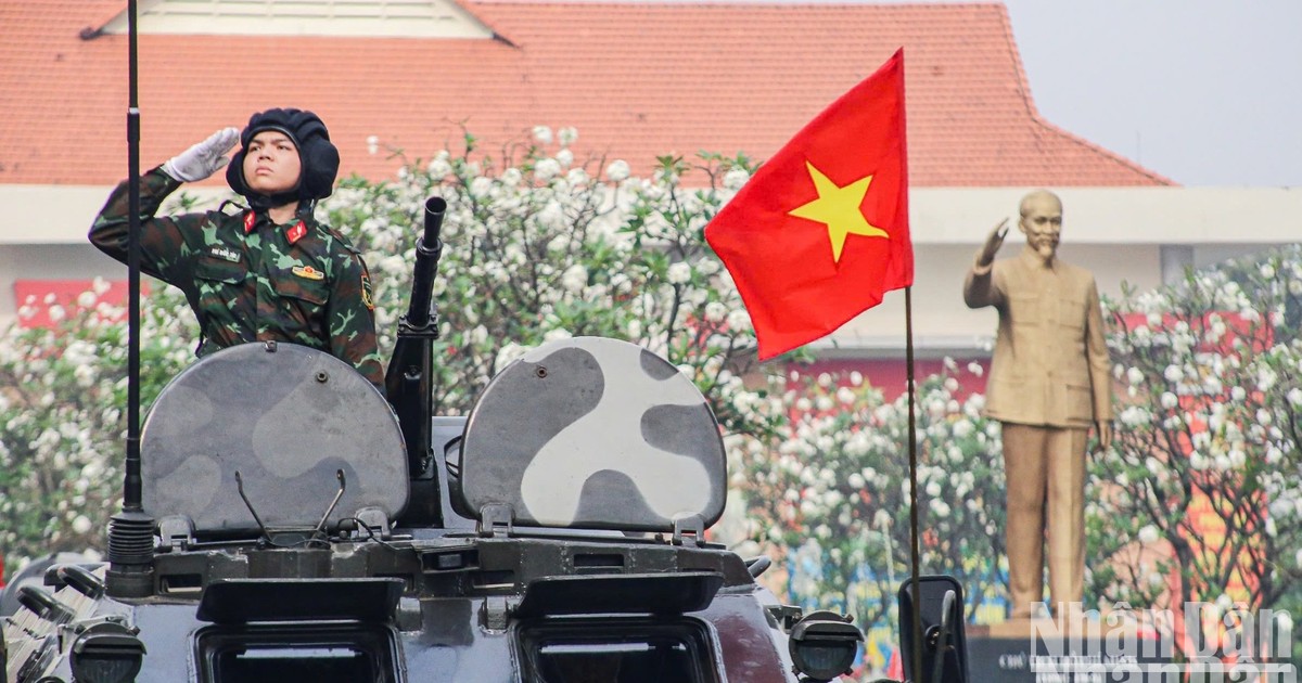 Fuerzas armadas en Ciudad Ho Chi Minh inician entrenamiento militar 2025