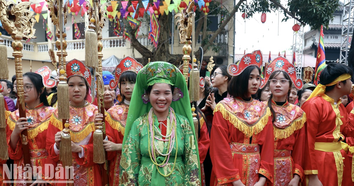 [Foto] Celebran Festival de la Procesión de Diosas Madres en Tuyen Quang