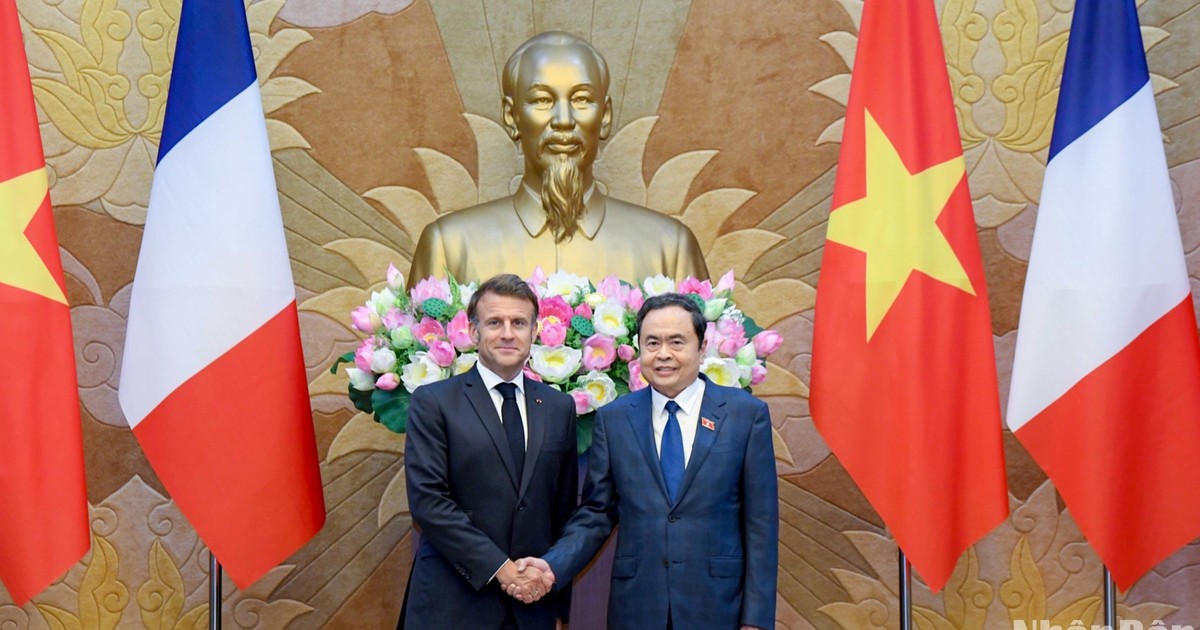 [Foto] Titular de Asamblea Nacional de Vietnam se reúne con el presidente de Francia