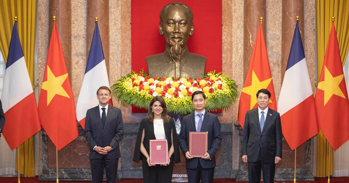 [Foto] Presidentes de Vietnam y Francia presencian firma de acuerdos de cooperación