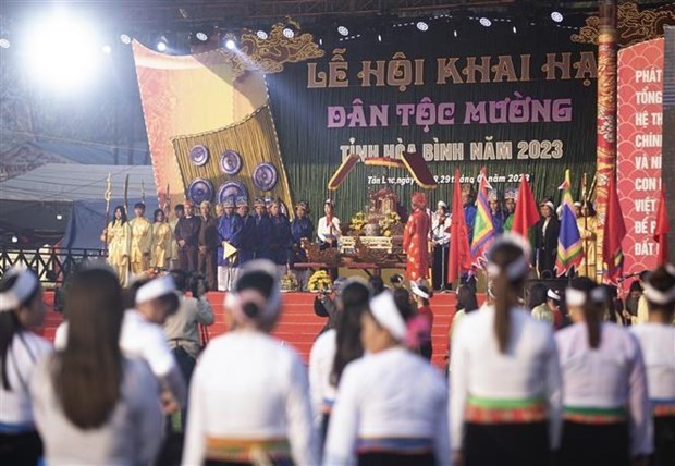 Efectúan el festival de Khai Ha de los Muong en la provincia de Hoa Binh. (Fotografía: VNA)