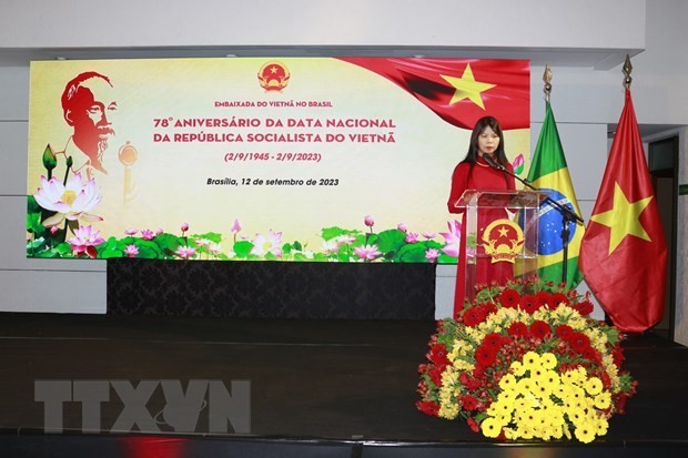 La embajadora de Vietnam en Brasil, Pham Thi Kim Hoa, en una ceremonia por el 78 aniversario del Día Nacional de Vietnam. (Fotografía: VNA)