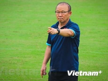 El entrenador Park Hang-seo en un entrenamiento. (Fotografía: VNA)