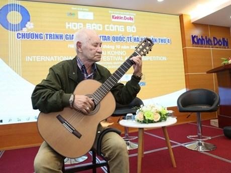 El guitarrista Pham Van Phuc.