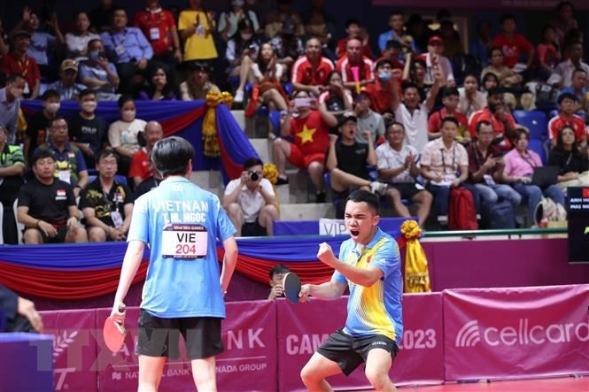 Los jugadores vietnamitas Dinh Anh Hoang y Tran Mai Ngoc (Fotografía: VNA)