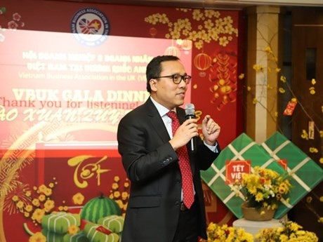 El embajador vietnamita en Londres, en el evento (Fotografía: VNA)