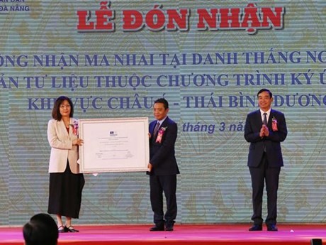 En el acto de recibir el reconocimiento del Ma nhai como patrimonio documental. (Foto: VNA)