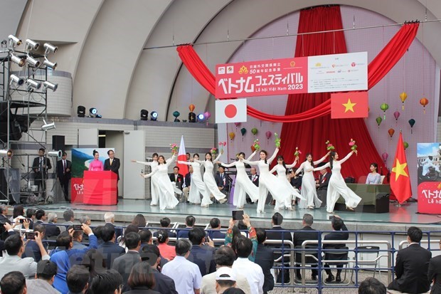 Una actuación en el Festival de Vietnam en Japón (Foto: VNA)