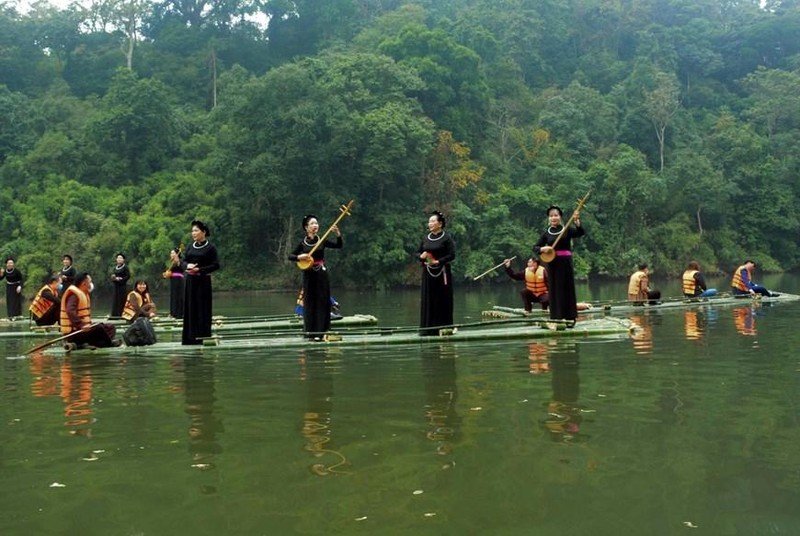 Presentan un performance de Then en el lago de Na Nua, en la provincia de Tuyen Quang. (Fotografía: VNA)