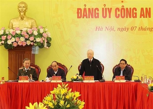 Los dirigentes del Partido, el Estado y el Gobierno de Vietnam en la conferencia. (Fotografía: VNA)