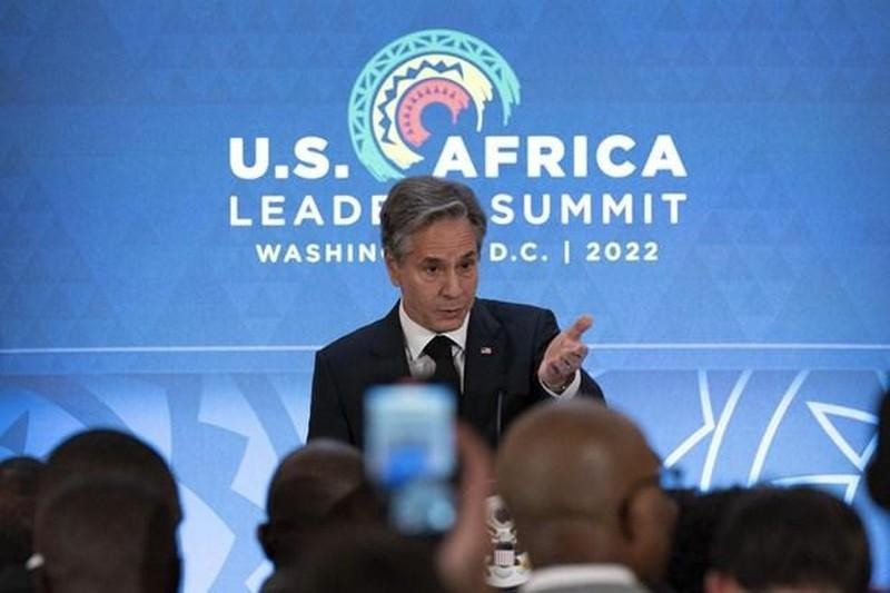 El secretario de Estado estadounidense, Antony Blinken, habla en la Cumbre de Líderes de Estados Unidos-África. (Foto: AFP/VNA)