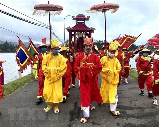 Una de las actividades en el festival Nghinh Ong (bienvenida a la Ballena-rey de los peces). (Fotografía: VNA)