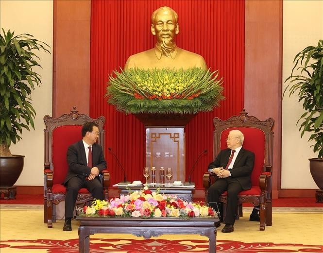 El secretario general del Partido Comunista de Vietnam, Nguyen Phu Trong, recibe a Wang Ning, miembro del Comité Central del Partido Comunista de China y secretario de su Comité en la provincia de Yunnan. (Foto: VNA)