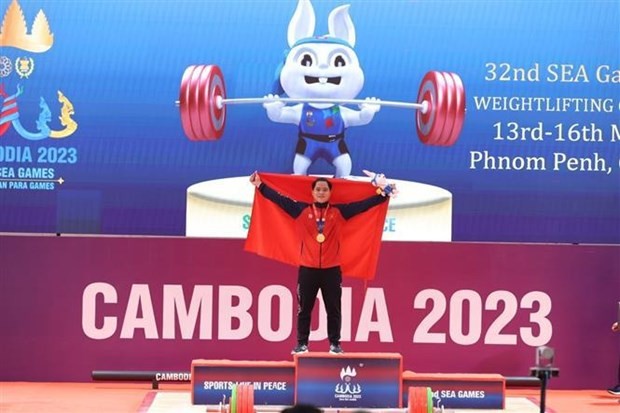 El pesista Nguyen Quoc Toan gana medalla de oro en SEA Games 32. (Foto: VNA)