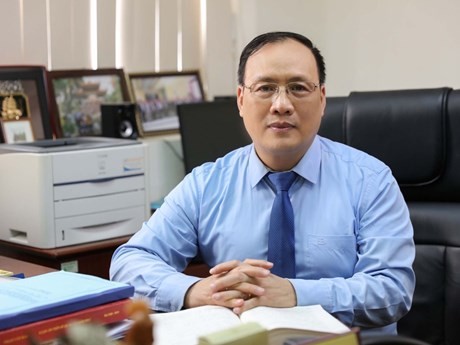 El profesor Nguyen Dinh Duc, Universidad Nacional de Hanoi (Fuente: uet.vnu.edu.vn)