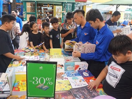 Presentan más de 16 mil títulos en Feria del Libro Infantil de Ciudad Ho Chi Minh