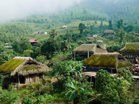 La aldea de Xa Phin actualmente tiene más de 53 hogares, todos pertenecientes a la minoría étnica Dao.