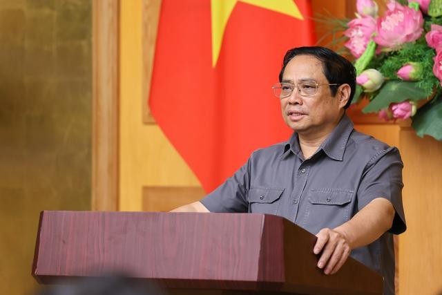 El primer ministro de Vietnam, Pham Minh Chinh, interviene en la reunión. (Fotografía: VGP)