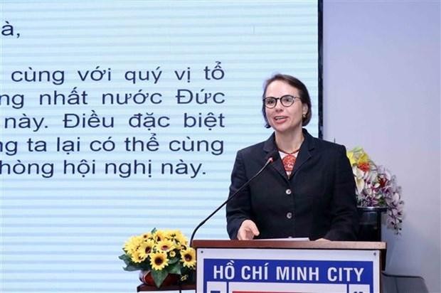 La cónsul general de Alemania en Ciudad Ho Chi Minh, Josefine Wallat, habla en la ceremonia. (Fotografía: VNA)