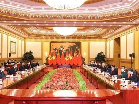 Panorama de la reunión entre los líderes de los Partidos de Vietnam y China. (Fotografía: VNA)