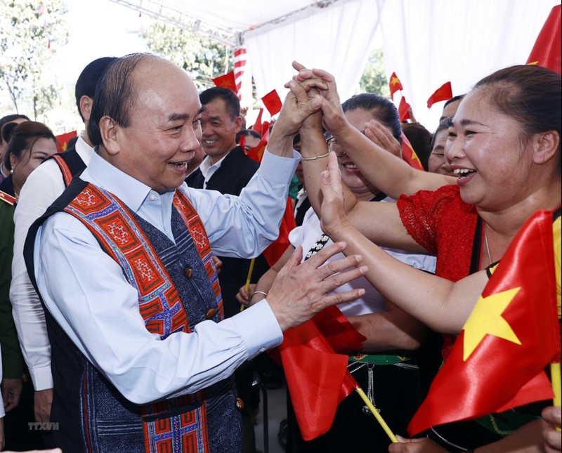 El presidente de Vietnam, Nguyen Xuan Phuc, asiste al Festival de Gran Unidad Nacional en la provincia de Lai Chau. (Fotografía: VNA)