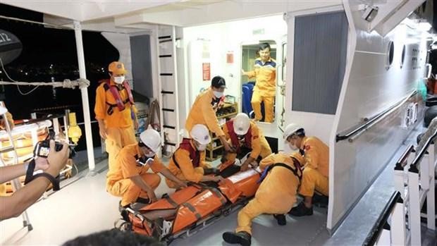 Rescatan a marineros extranjeros enfermos en mar vietnamita. (Fotografía: VNA)