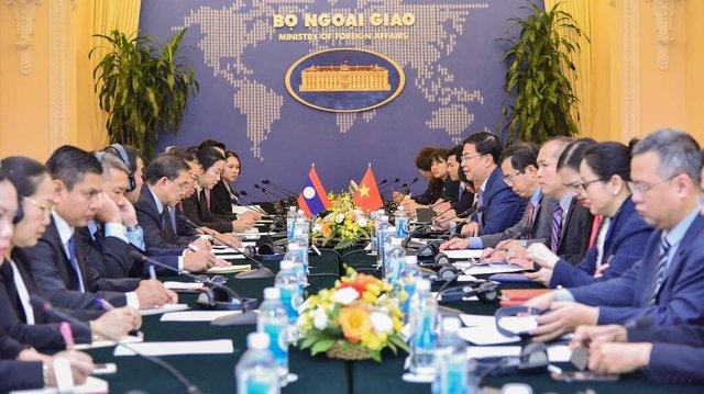 En la cita. (Fotografía: Ministerio de Relaciones Exteriores de Vietnam)