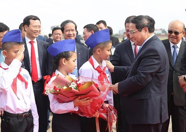 El primer ministro de Vietnam, Pham Minh Chinh, concluye su visita oficial a Laos. (Fotografía: VNA)