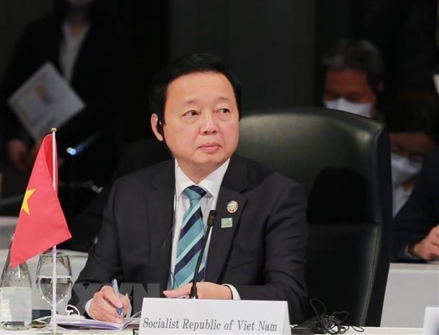 El vicepremier y ministro de Recursos Naturales y Medio Ambiente de Vietnam, Tran Hong Ha, en la conferencia. (Fotografía: VNA)