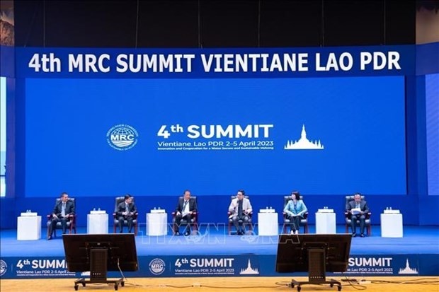Delegados debaten sobre los problemas que enfrenta el Mekong. (Fotografía: VNA)