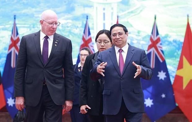 El primer ministro de Vietnam, Pham Minh Chinh, y el gobernador general de Australia, David Hurley. (Fotografía: VNA)