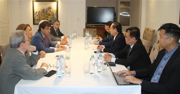 En la sesión de trabajo entre la delegación vietnamita y dirigentes del Mercosur y la Asean. (Fotografía: VNA)