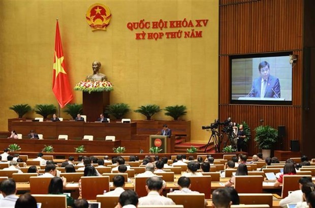 El ministro de Planificación e Inversión, Nguyen Chi Dung, en la sesión. (Fotografía: VNA)