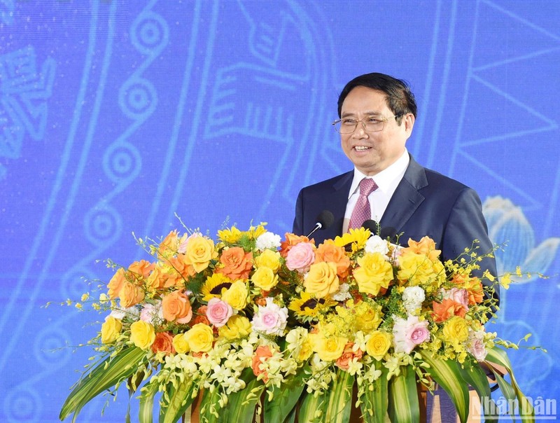 El primer ministro Pham Minh Chinh interviene en el acto. (Fotografía: Nhan Dan)