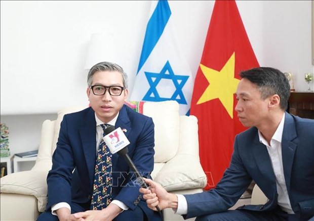 El embajador vietnamita en Israel, Ly Duc Trung, en una entrevista concedida a la Agencia Vietnamita de Noticias. (Fotografía: VNA)