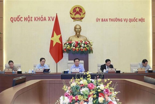 Una reunión del Comité Permanente de la Asamblea Nacional de Vietnam. (Fotografía: VNA)