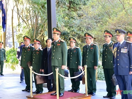 Acto de recibimiento al coronel general Nguyen Tan Cuong, jefe del Estado Mayor General del Ejército Popular y viceministro de Defensa de Vietnam. (Fotografía: qdnd.vn)
