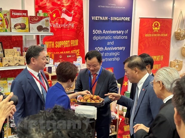 Presentan productos vietnamitas a las empresas de Singapur. (Fotografía: VNA)
