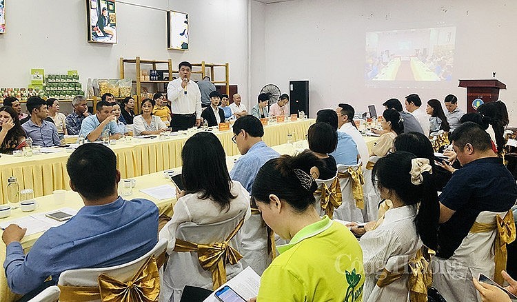 En la reunión. (Fotografía: congthuong.vn)