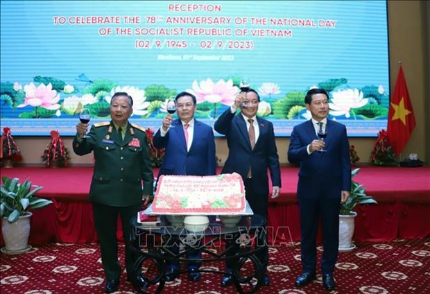 En el acto conmemorativo por el 78 aniversario del Día Nacional de Vietnam en Vientián. (Fotografía: VNA)