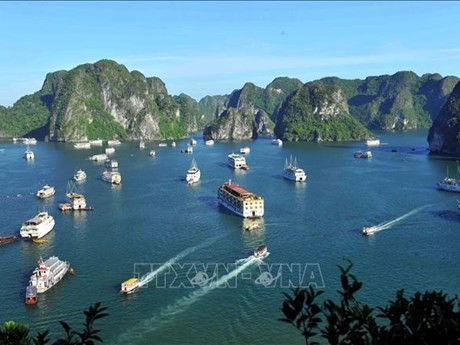 La Bahía de Ha Long en la provincia de Quang Ninh fue nombrada por la Unesco como Patrimonio de la Humanidad dos veces, en 1994 y 2000. (Fotografía: VNA)