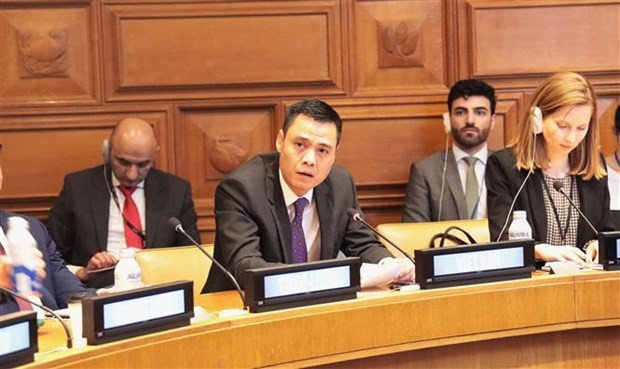 El embajador Dang Hoang Giang, jefe de la misión permanente de Vietnam ante las Naciones Unidas, habla en el evento. (Fotografía: VNA)