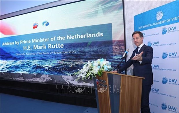 El primer ministro de los Países Bajos, Mark Rutte, interviene en la cita. (Fotografía: VNA)