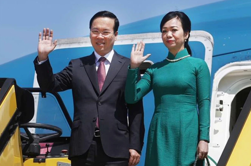 El presidente de Vietnam, Vo Van Thuong, y su esposa.