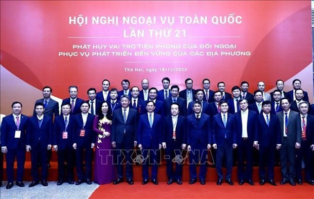 Delegados a la XXI Conferencia de Asuntos Exteriores en una foto de grupo. (Fotografía: ANV)