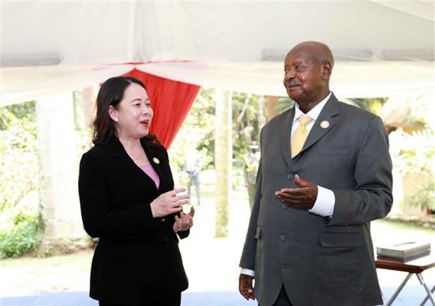 La vicepresidenta de Vietnam, Vo Thi Anh Xuan, y el presidente de Uganda, Yoweri Museveni. (Fotografía: VNA)
